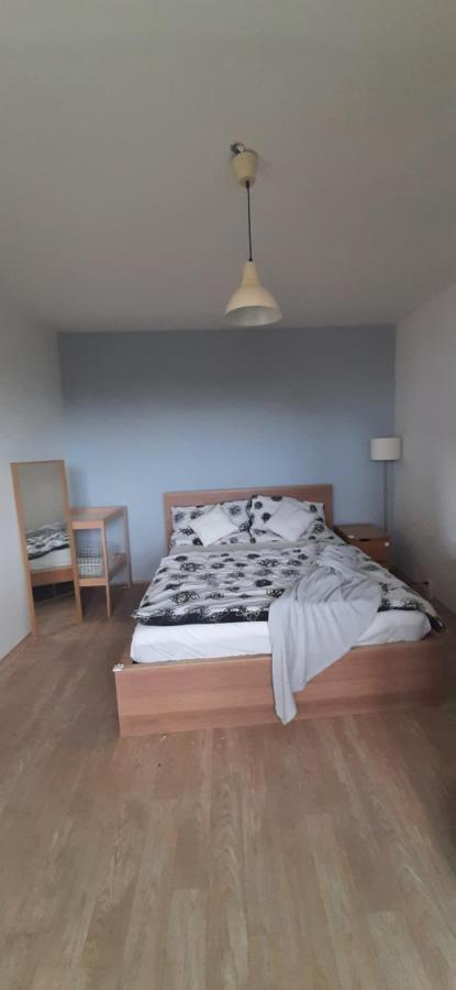 Apartment Kamyk Praag Buitenkant foto