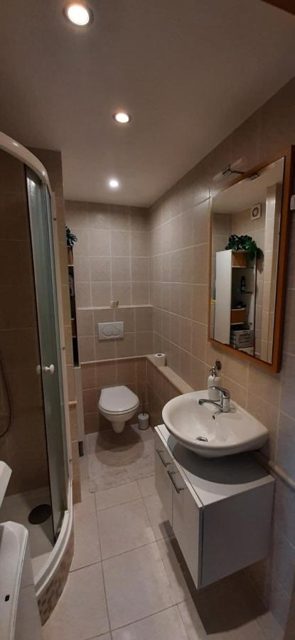 Apartment Kamyk Praag Buitenkant foto