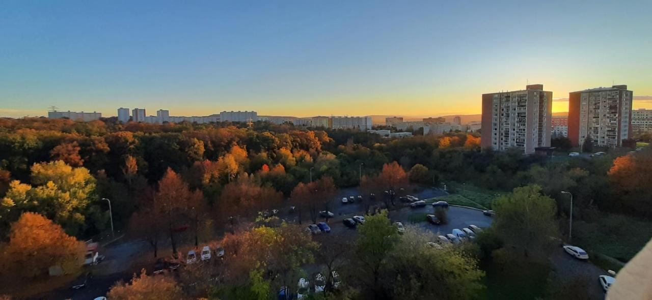 Apartment Kamyk Praag Buitenkant foto