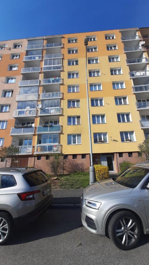 Apartment Kamyk Praag Buitenkant foto