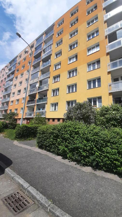 Apartment Kamyk Praag Buitenkant foto